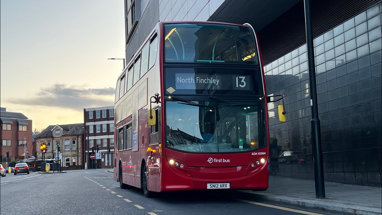 Full Route Visual. Route 13: North Finchley - Victoria