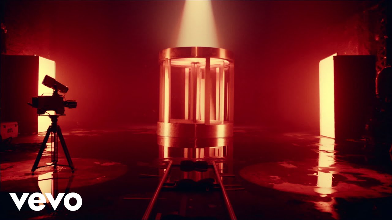 Chvrches（チャーチズ）｜グラスゴー出身のエレクトロ・ポップ・バンド