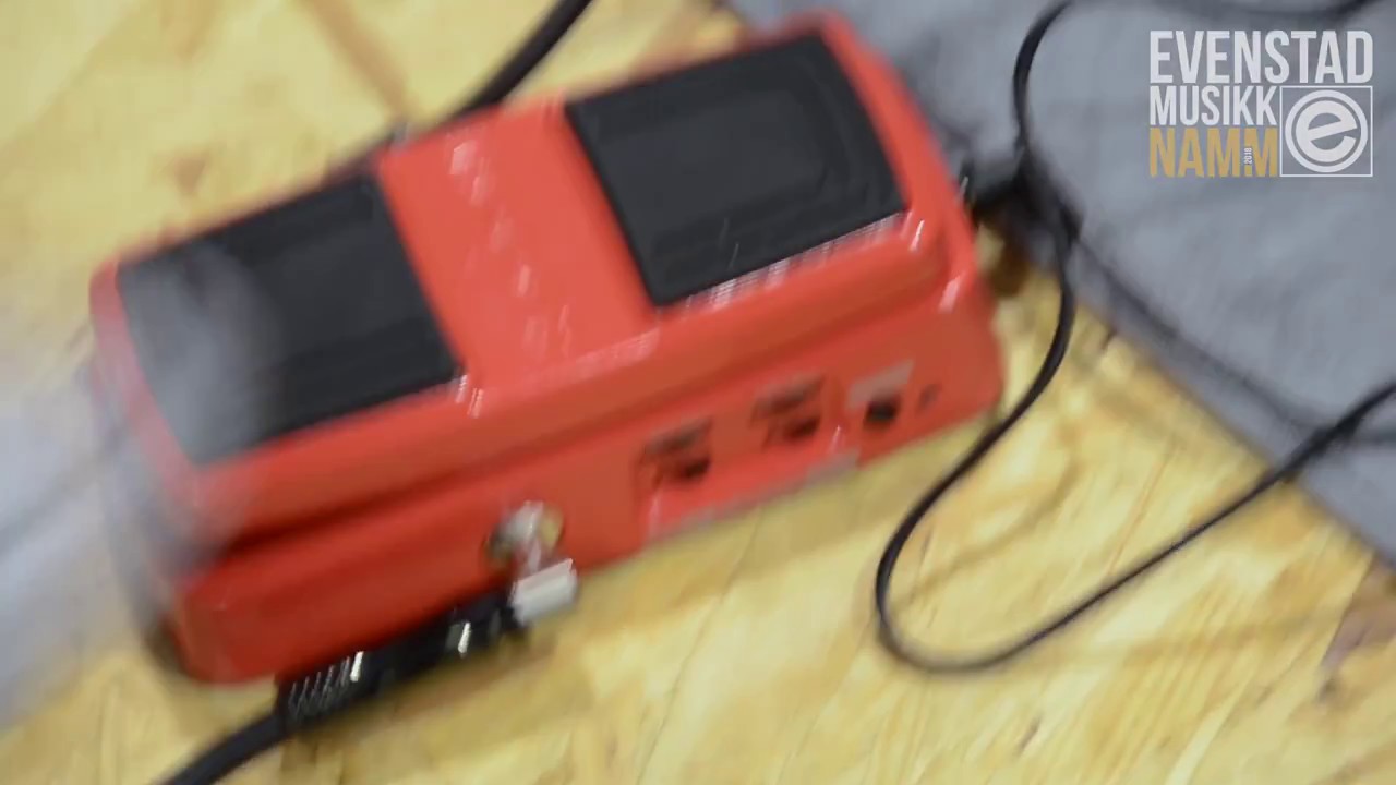 Mooer Pitch Step - YouTube