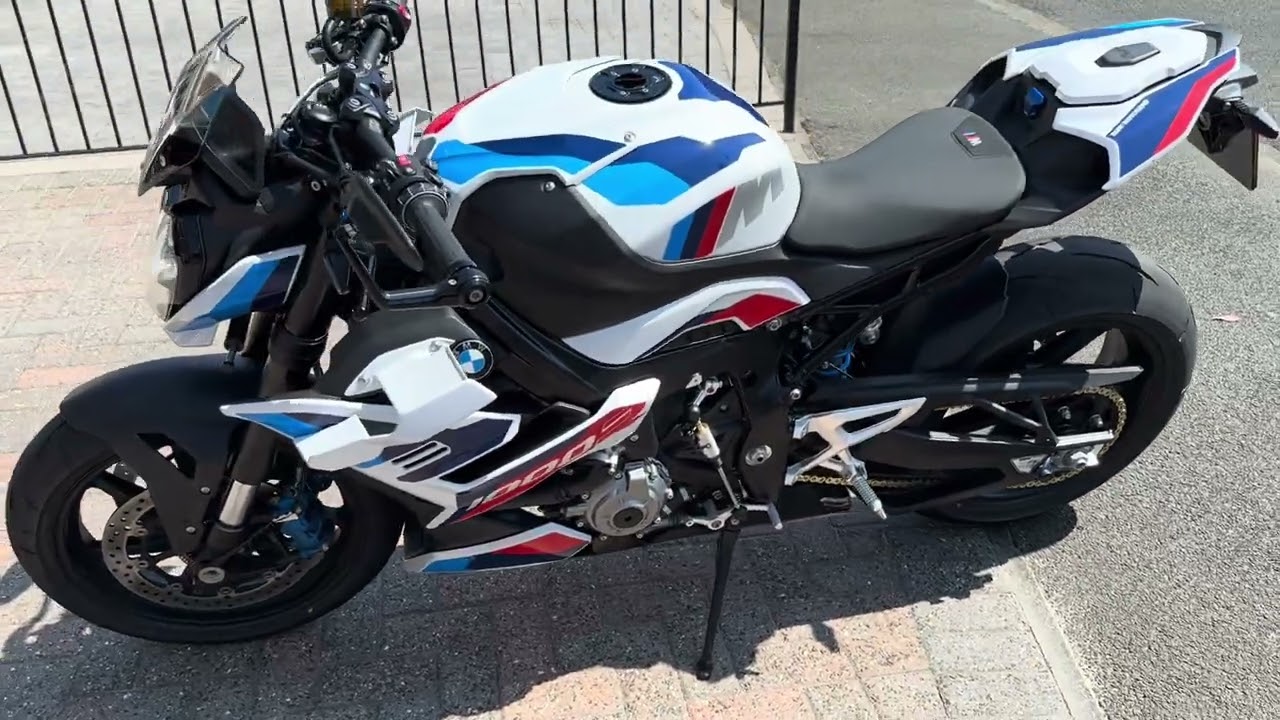 BMW M1000R with Austin Racing GP1RS exhaust - YouTube