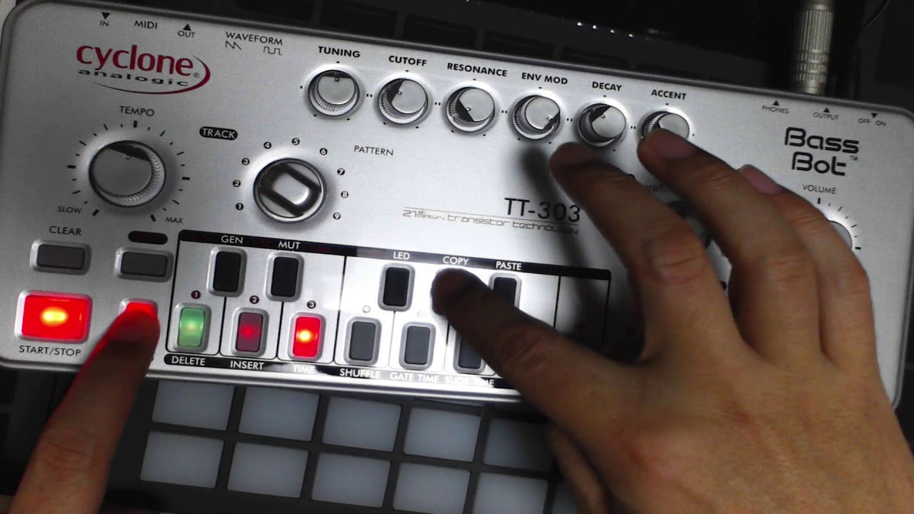アシッドテクノの名機、Cyclone TT303 の使い方 - Unfound Messages