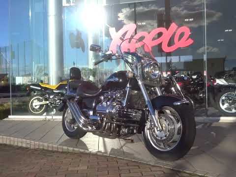 ワルキューレツアラー！6本出しスラッシュカットマフラー圧巻の