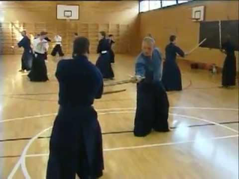 5/9/2011 神道夢想流杖術 西岡常夫先生 Nishioka sensei's house