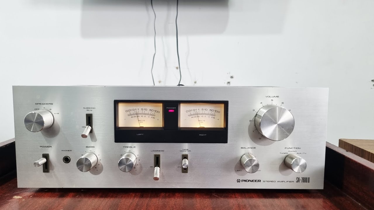 PIONEER Vintage Stereo Amplifier With Vu Meter SA-7600 II/For Sale