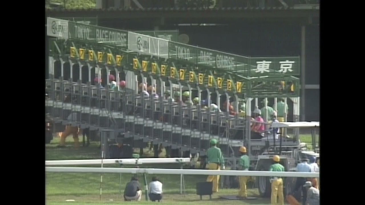 2000年NHKマイルカップ イーグルカフェ - YouTube