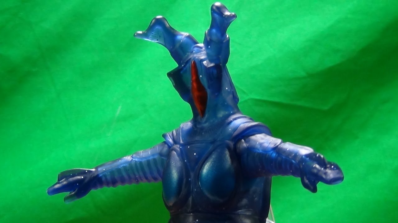 限定ソフビ マガゼットン(クリアラメver.) - YouTube