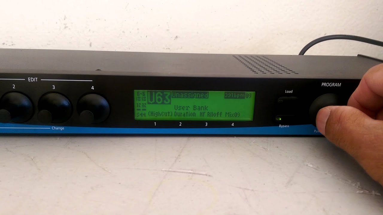 Lexicon MPX 550 Dual Channel Processor - YouTube