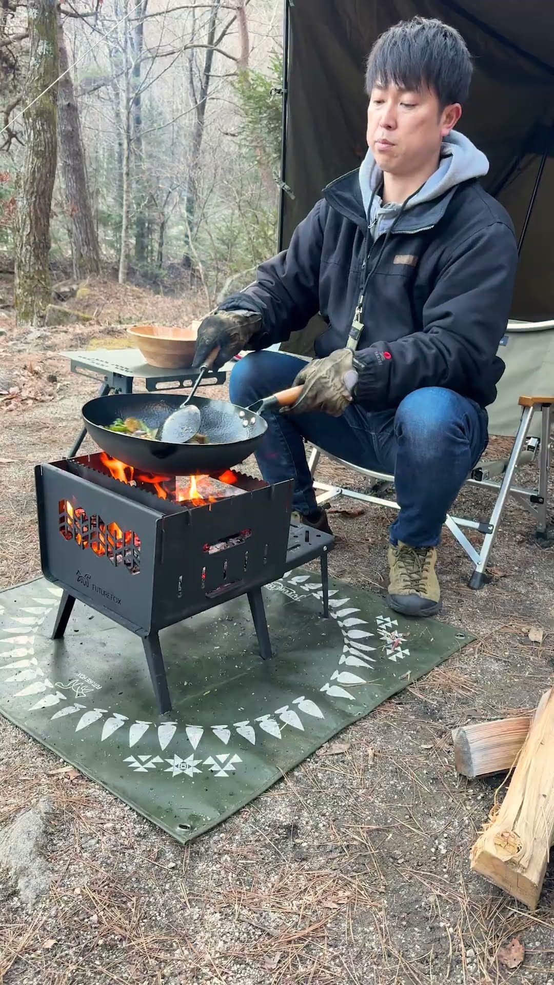 新商品】キャンプ飯を極めるアウトドア専用“中華鍋”🔥🍳 - YouTube