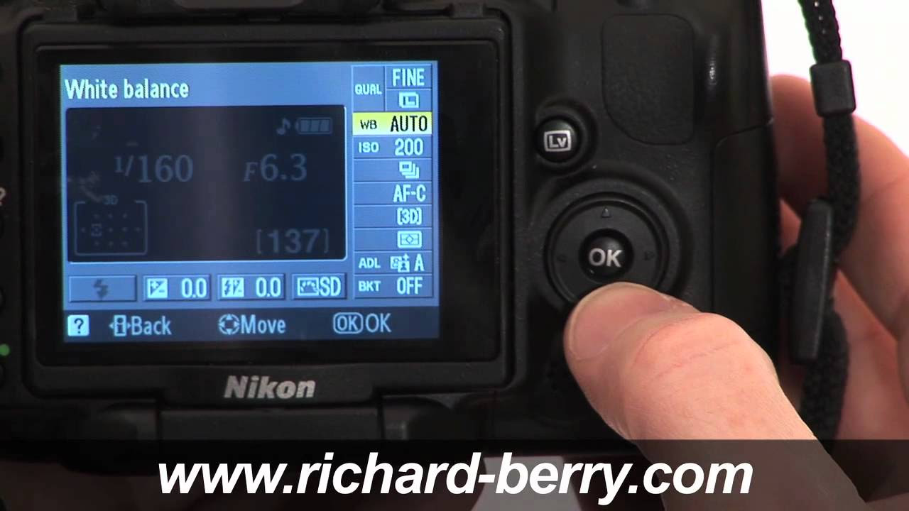 How to use a Nikon D5000 - YouTube
