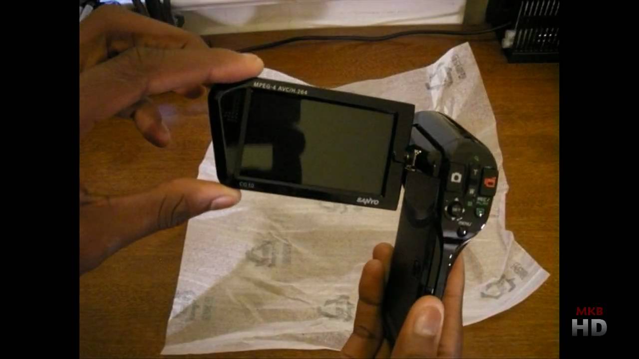 Unboxed: Sanyo Xacti CG10 - YouTube