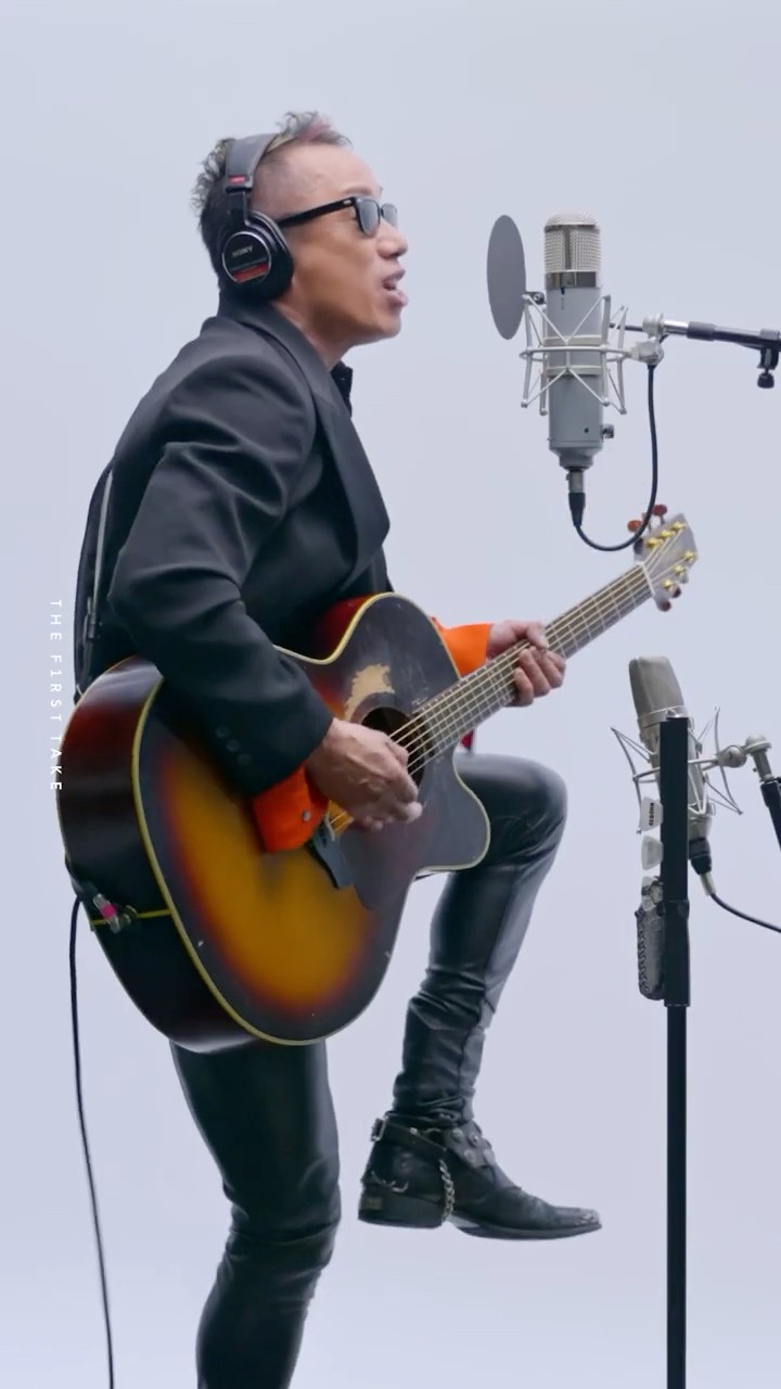 長渕剛 - 黒いマントと真っ赤なリンゴ / THE FIRST TAKE - YouTube