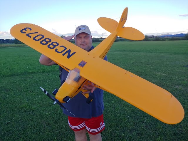 テトラPiper J3 Cub (PJ-400E) 電動スケールモデル 未組立 テトラPiper