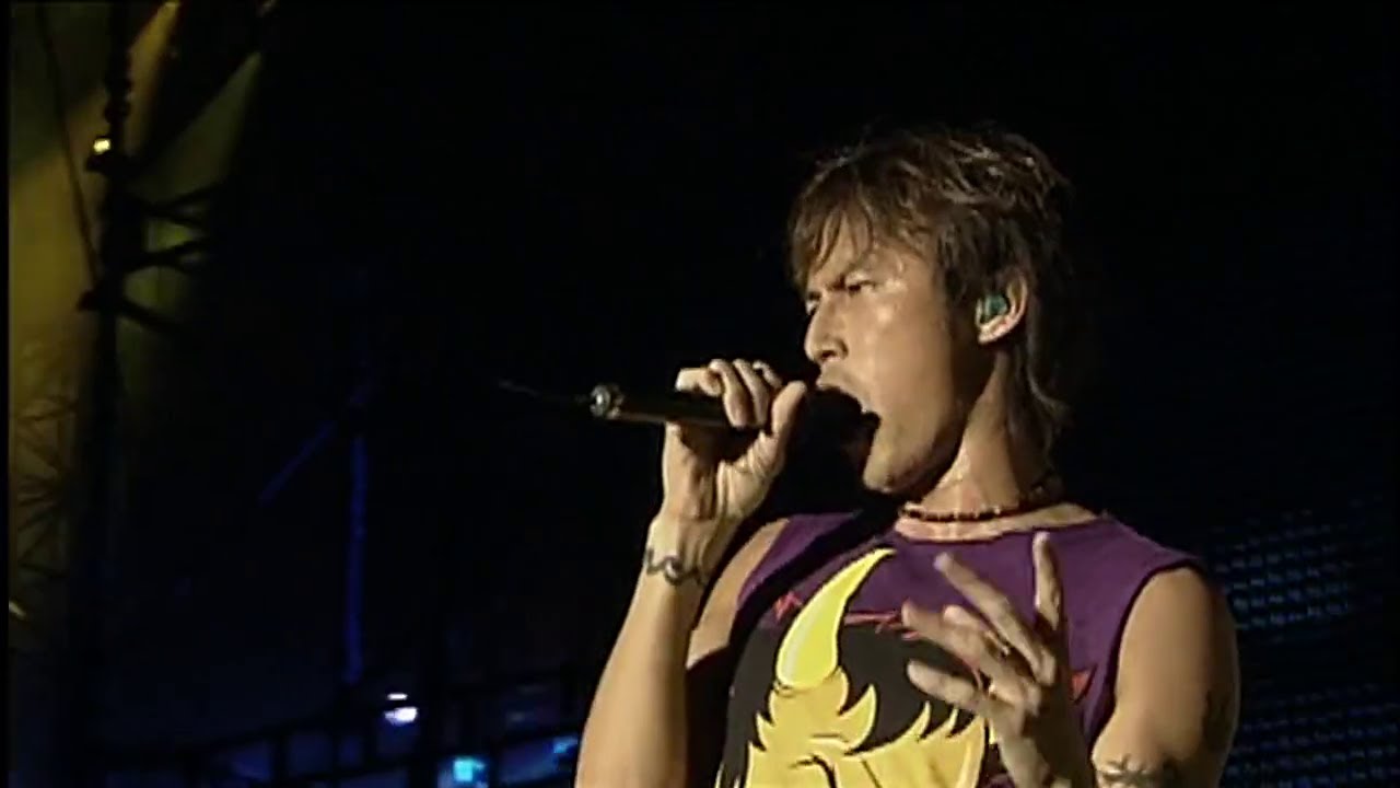 B'z LIVE-GYM 2002 GREEN ~GO☆FIGHT☆WIN~ a BEAUTIFUL REEL [2/12