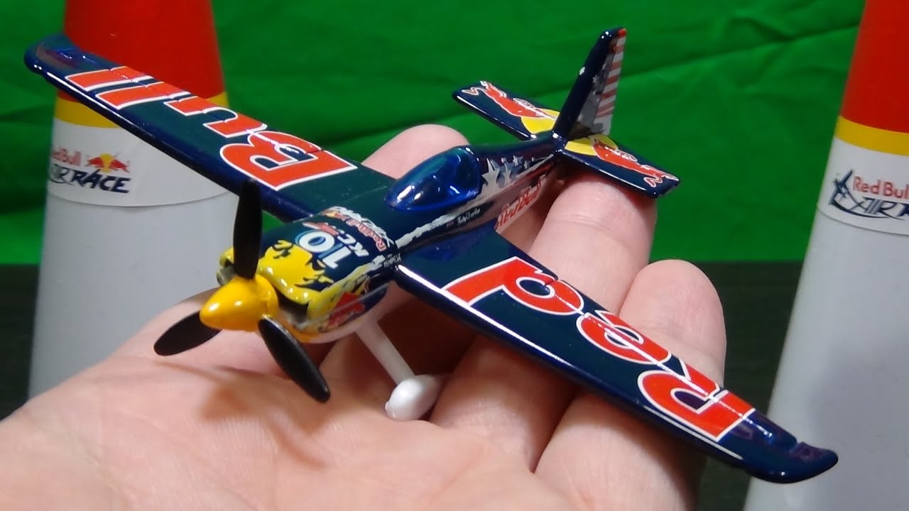 ブラーゴ 1/100 レッドブル エアレース パイロンセット - YouTube