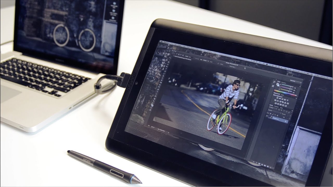 Wacom Cintiq Companion Hybrid Review - YouTube