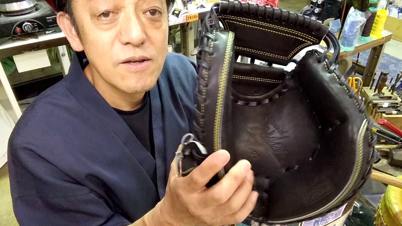 ZETT伊東勤モデル型付け作業 - YouTube