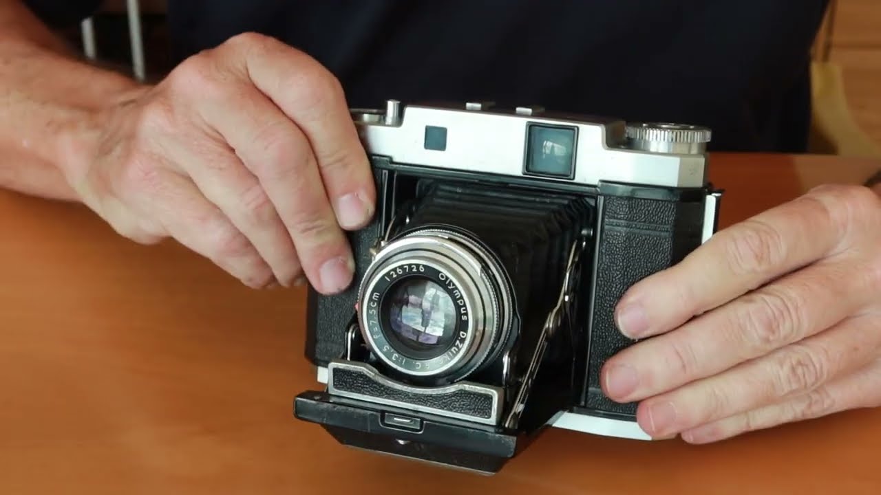 Mamiya 6 Automat. Mamiya's Best Folding Vintage Camera - YouTube