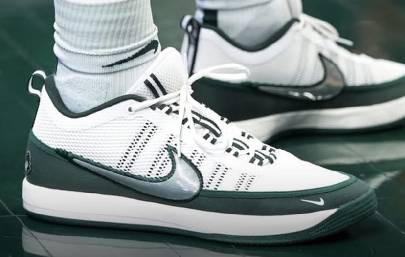 ナイキ ブック2 “ミシガン州立大学” PE 新たな画像公開！ | 8469