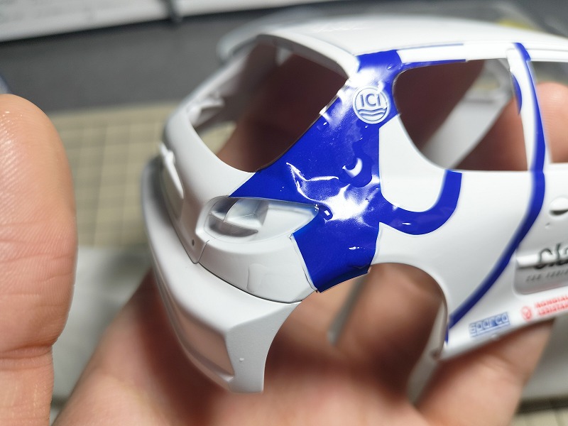 タミヤ プジョー 206 WRC 製作ブログ ボディ塗装とデカール貼り | 自己