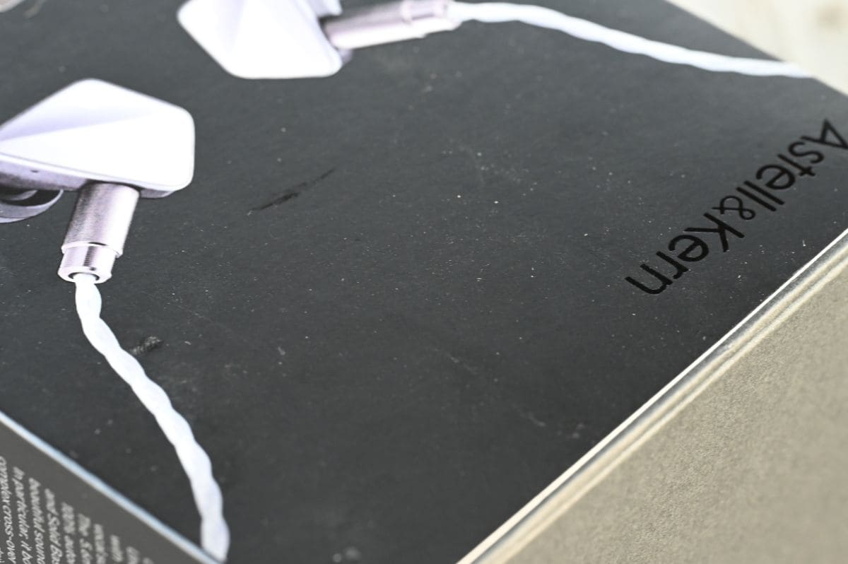 High-End IEM Review) Astell&Kern AK ZERO1: AK's debut is rather