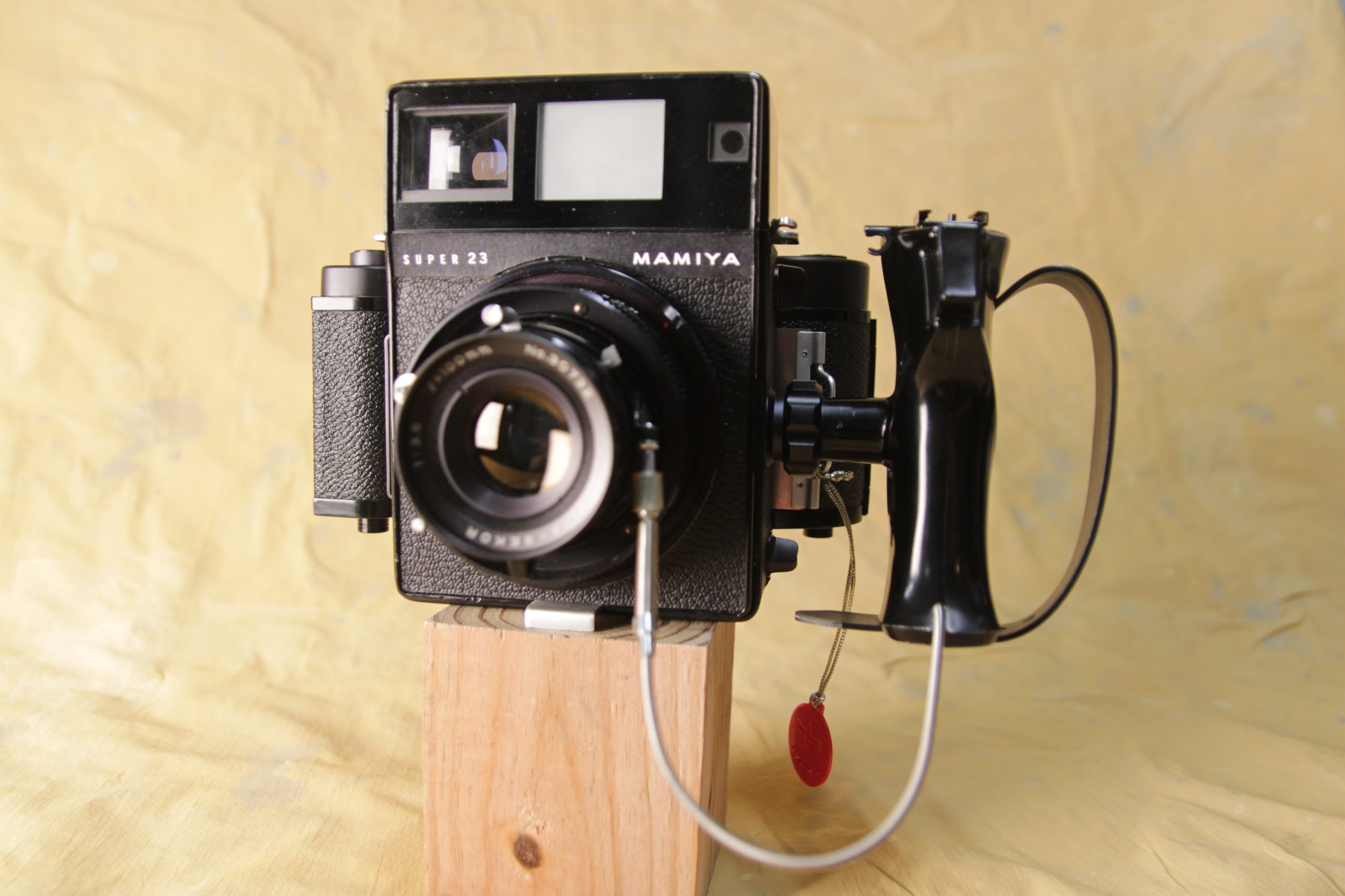 Review: Mamiya Press Super 23 Medium Format Film Camera – Beyond