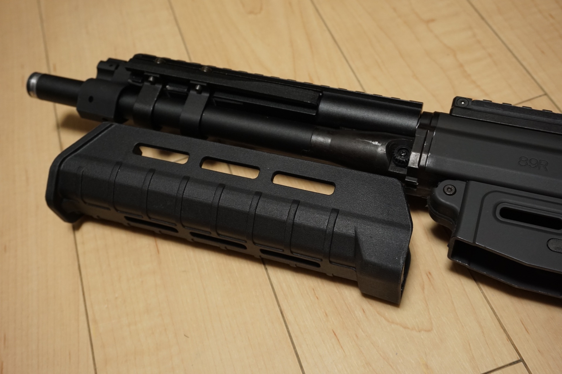 東京マルイ ガスブロ 89式のハンドガード周りをカスタム、ショート