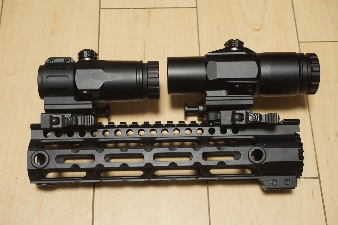 5倍率の大型マグニファイア、NOVEL ARMS 5X TACTICAL MAGNIFIERを買っ