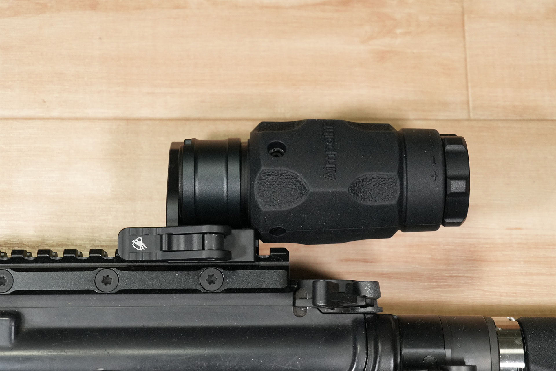 Evolution Gear製3倍マグニファイア、Aimpoint 3XMAG-1 & UNITY