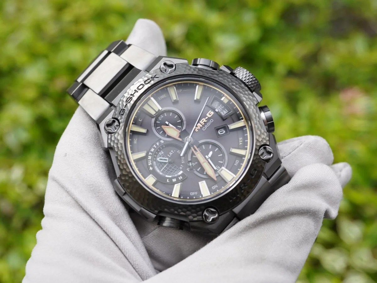 大人が着けられる、フルメタルを纏ったG-SHOCK MR-G (MRG-G2000HB-1AJR