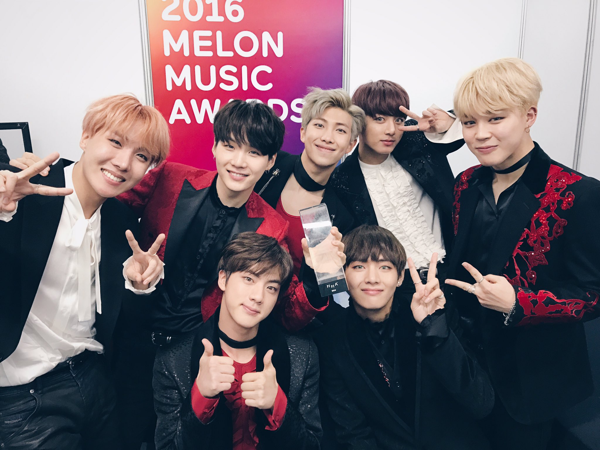 161119-BTS-BigHit-Twitter-1.