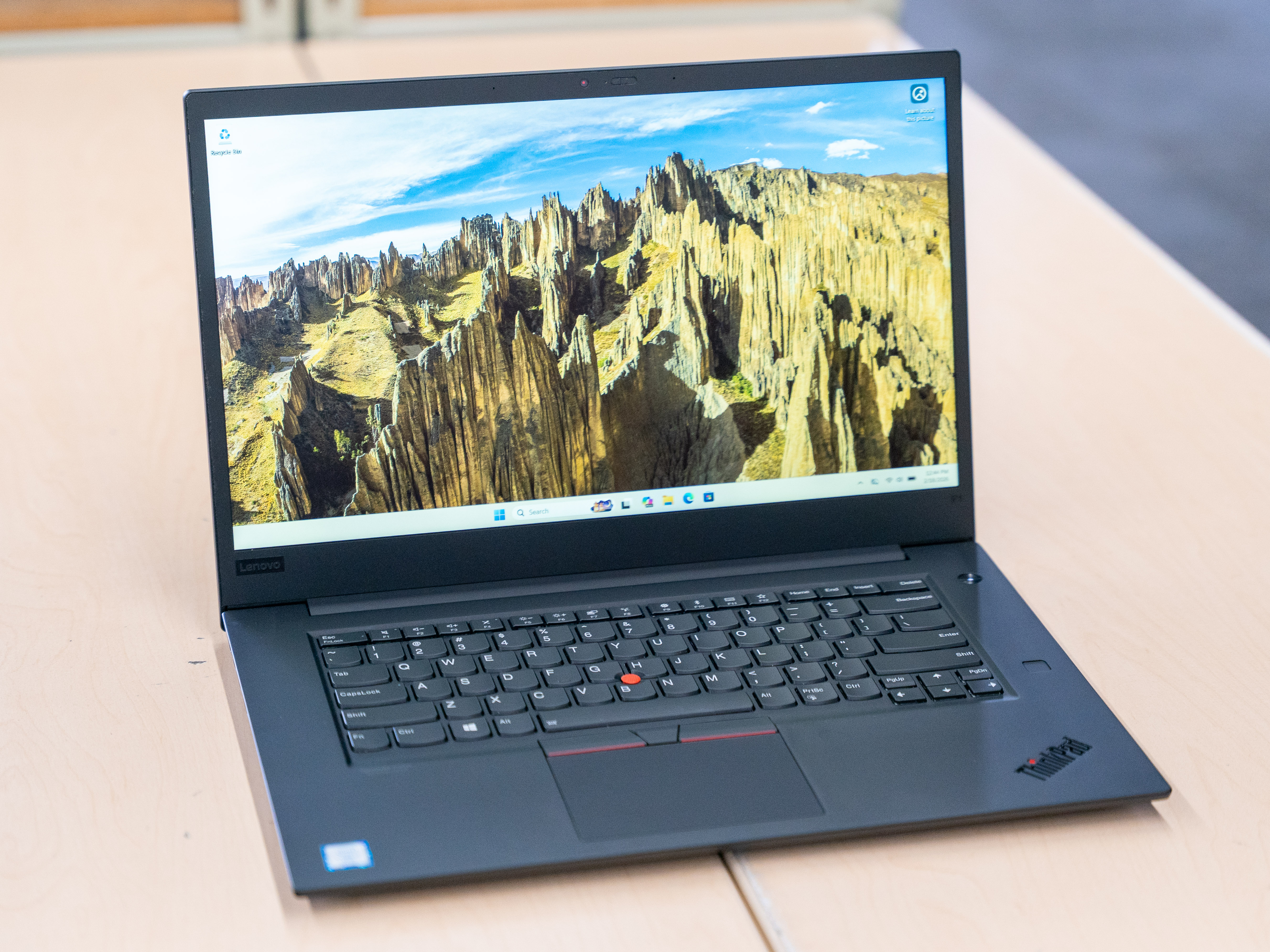 $500 Lenovo Thinkpad P1 i7-9850H 1TB NVME 32GB Ram nvidia Quadro