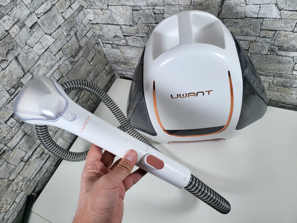 ソファやカーペットを簡単洗浄！UWANT B100-Jレビュー【使い勝手を検証