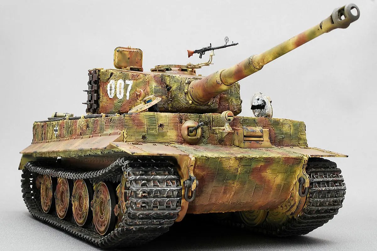 ティーガーI 最後期型 ドイツ軍重戦車 AFVクラブ 1/35 組立と塗装