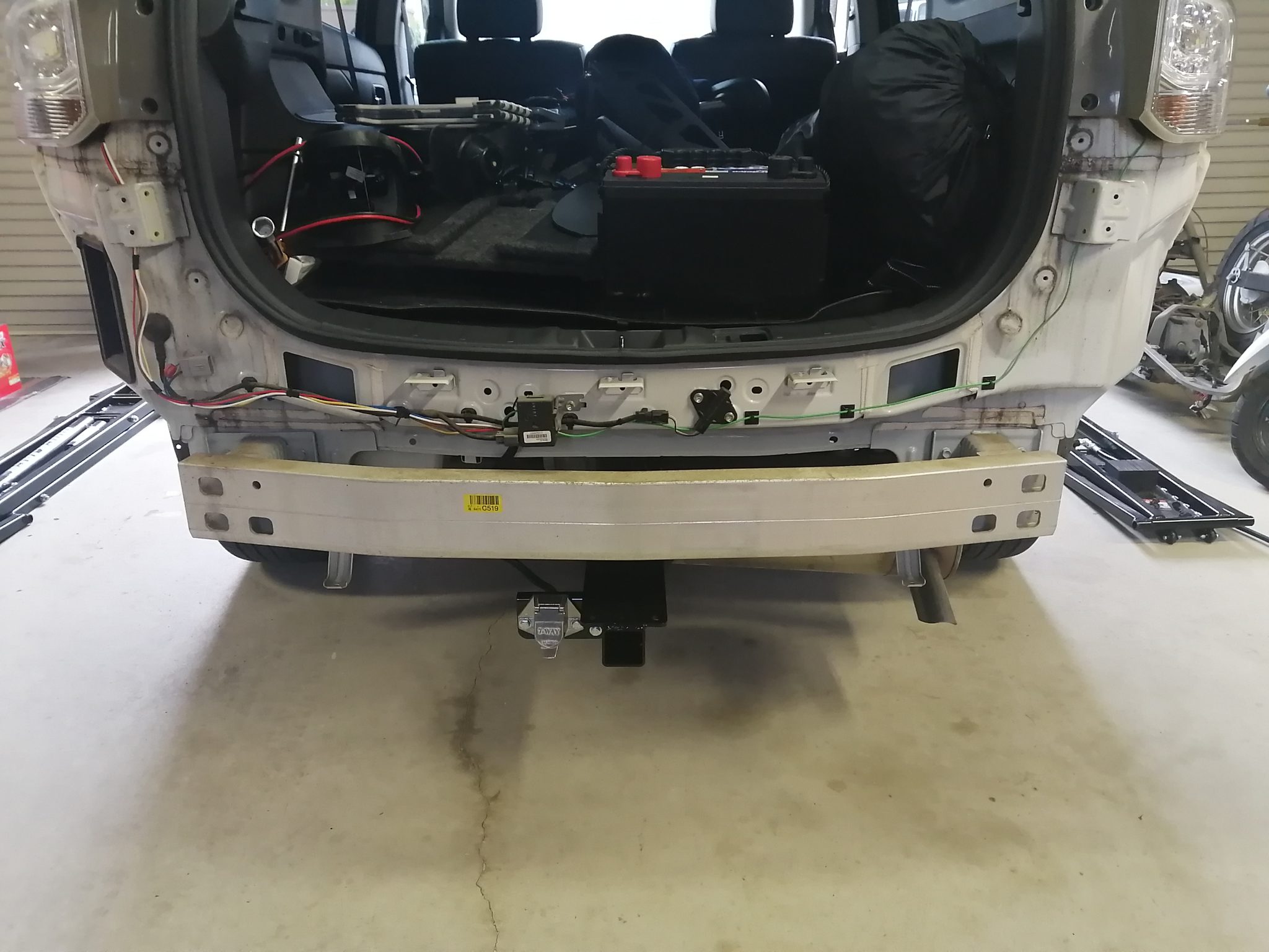 ギガテックス・モータースアウトランダー PHEV (GG2W) に