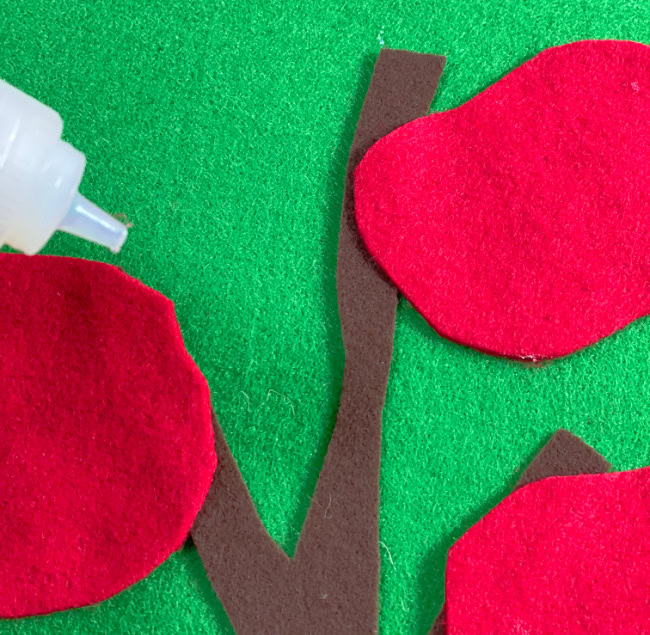 DIY Felt Garden Flag - Laura Kelly's Inklings