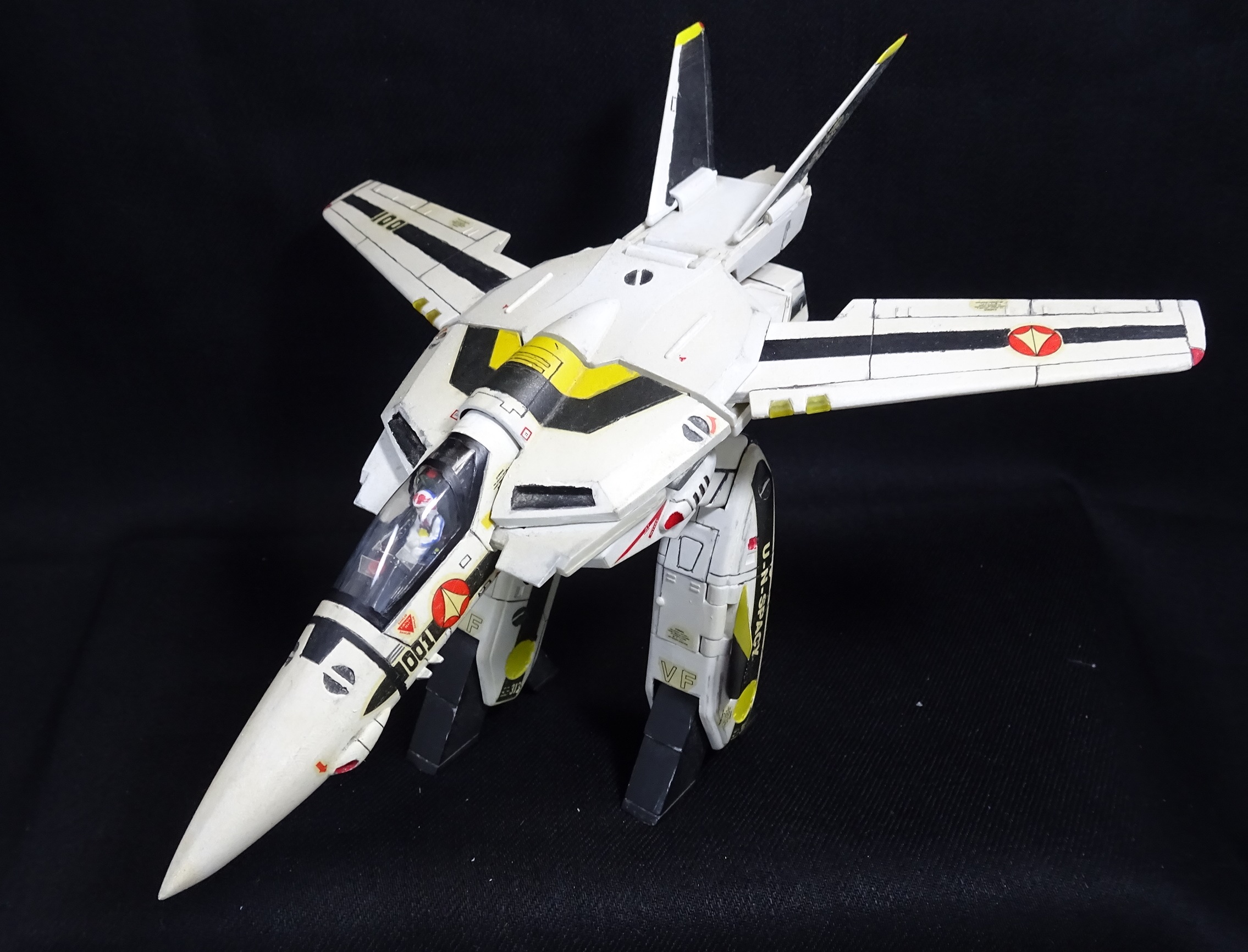 マクロス 旧キット イマイ版(たぶん)VF-1S 1/72 可変バルキリー発掘
