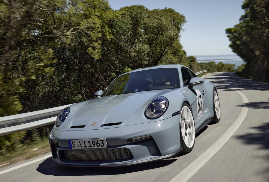 New Porsche 911 S/T celebrates the 911's 60th Anniversary