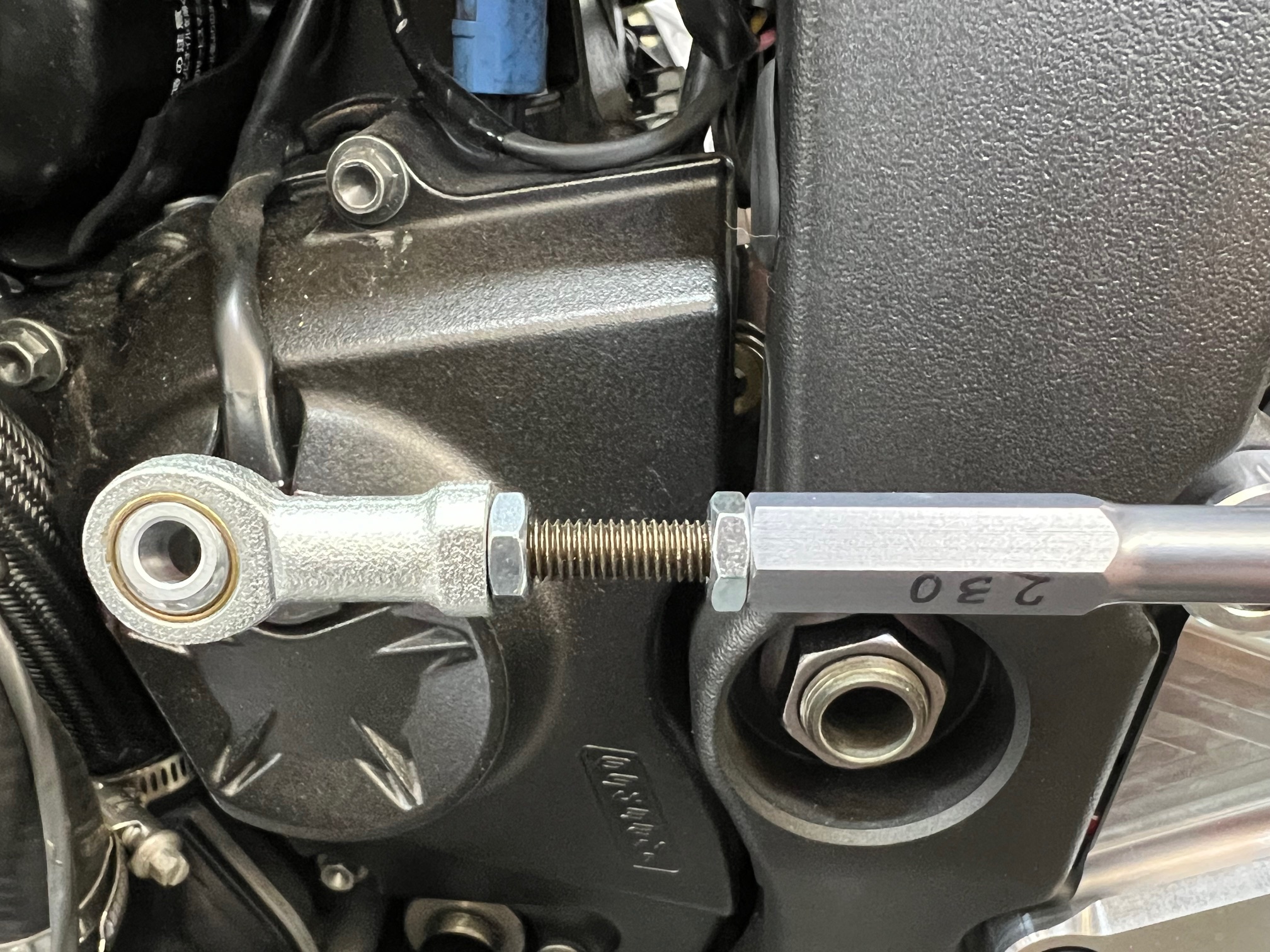 ZX-6R 09- レーシングバックステップ取り付け |