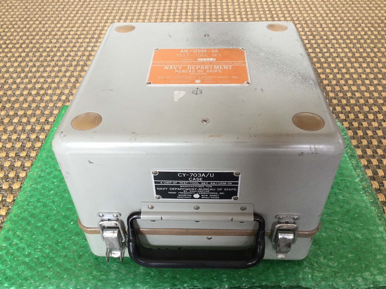 Weston TV-4A/U アメリカ海軍向けエミッション型真空管試験機を入手