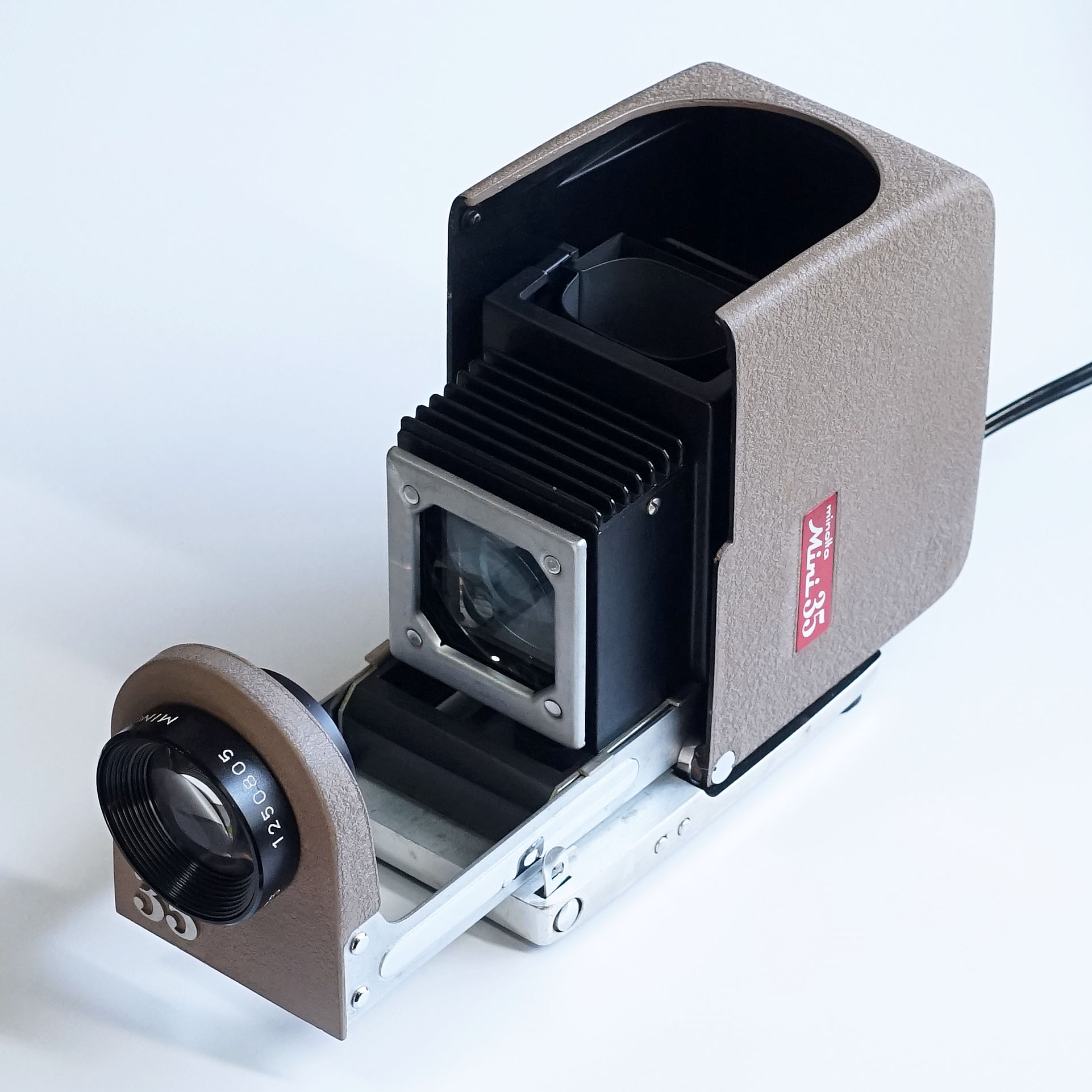 MINOLTA Mini 35 ¥4,800（中古 スライド映写機 PROJECTOR