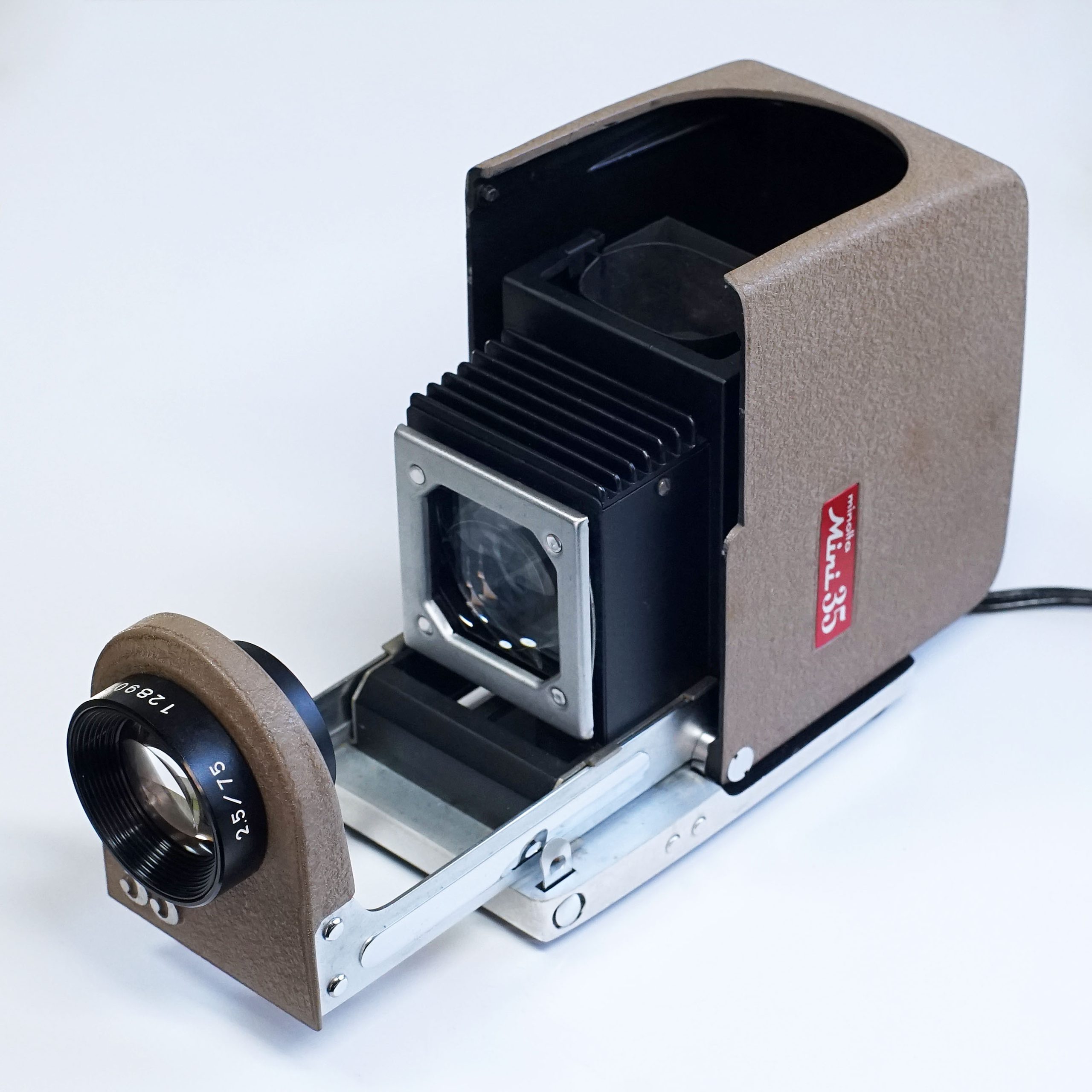 MINOLTA Mini 35 ¥7,800（中古 スライド映写機 PROJECTOR