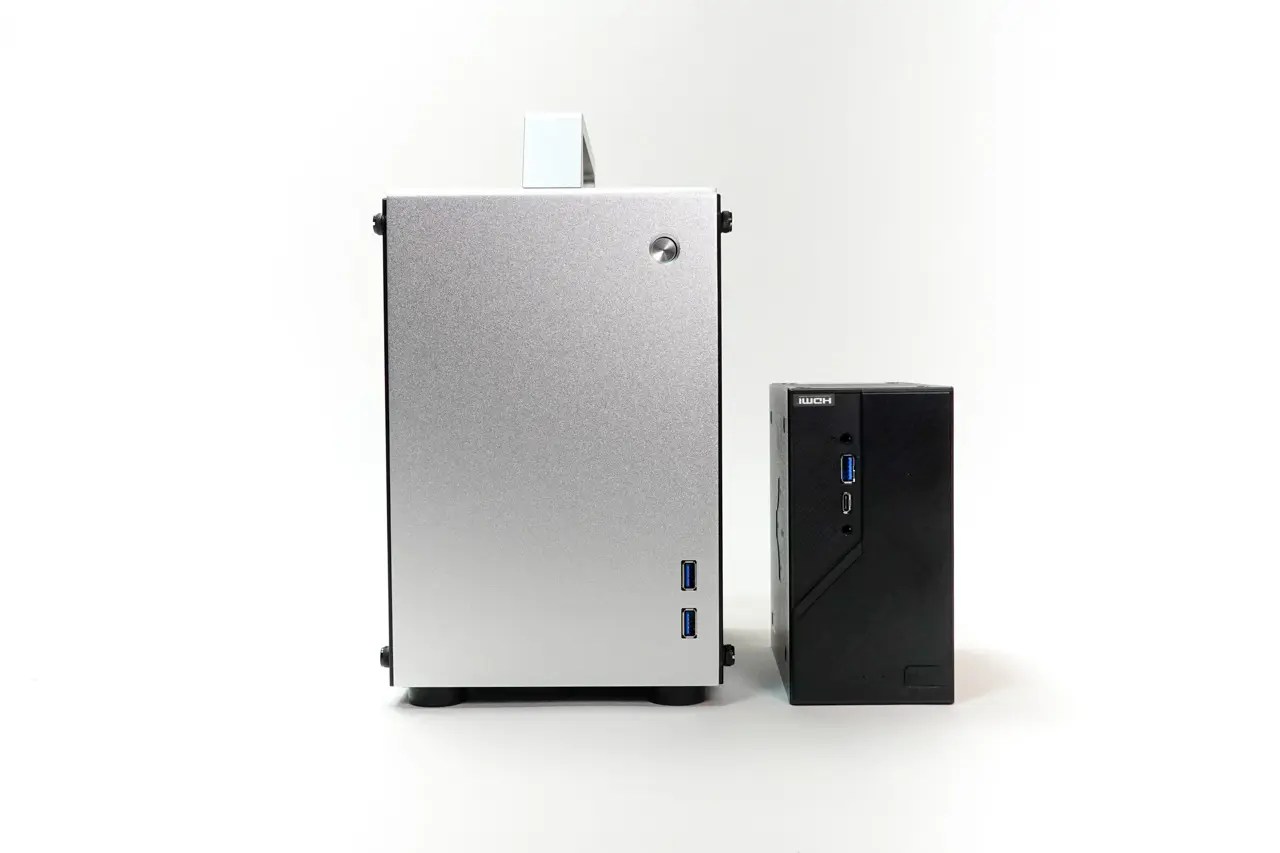 Jonsbo T8実機レビュー | 取っ手付きの小型ケース ASRock DeskMini