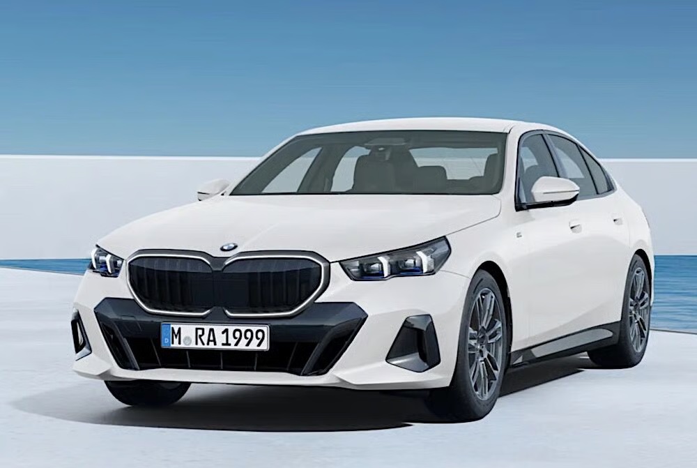 こりゃお高いわ）BMW G60 G61 5シリーズ ブラック キドニー グリル