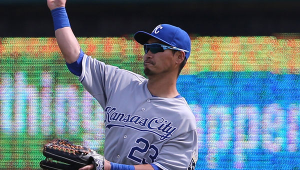 好調！ロイヤルズ 青木選手は久保田スラッガーのグラブ！野球用品