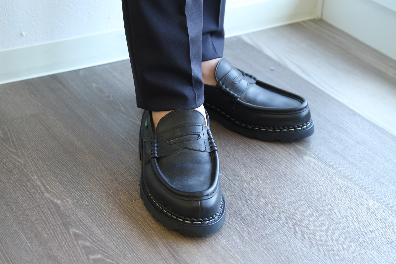 カジュアルに定番人気PARABOOT/パラブーツの厚底ローファー「REIMS