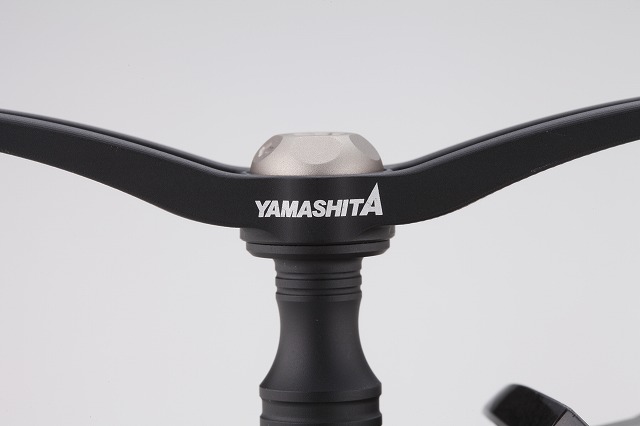 ヤマシタ×リブレ】数量限定「エギ王カスタムハンドルWING100MB」の予約