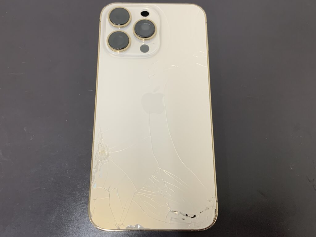 iPhone 13 Pro 128GB グラファイト SIMフリー 背面割れ iPhone13 Pro