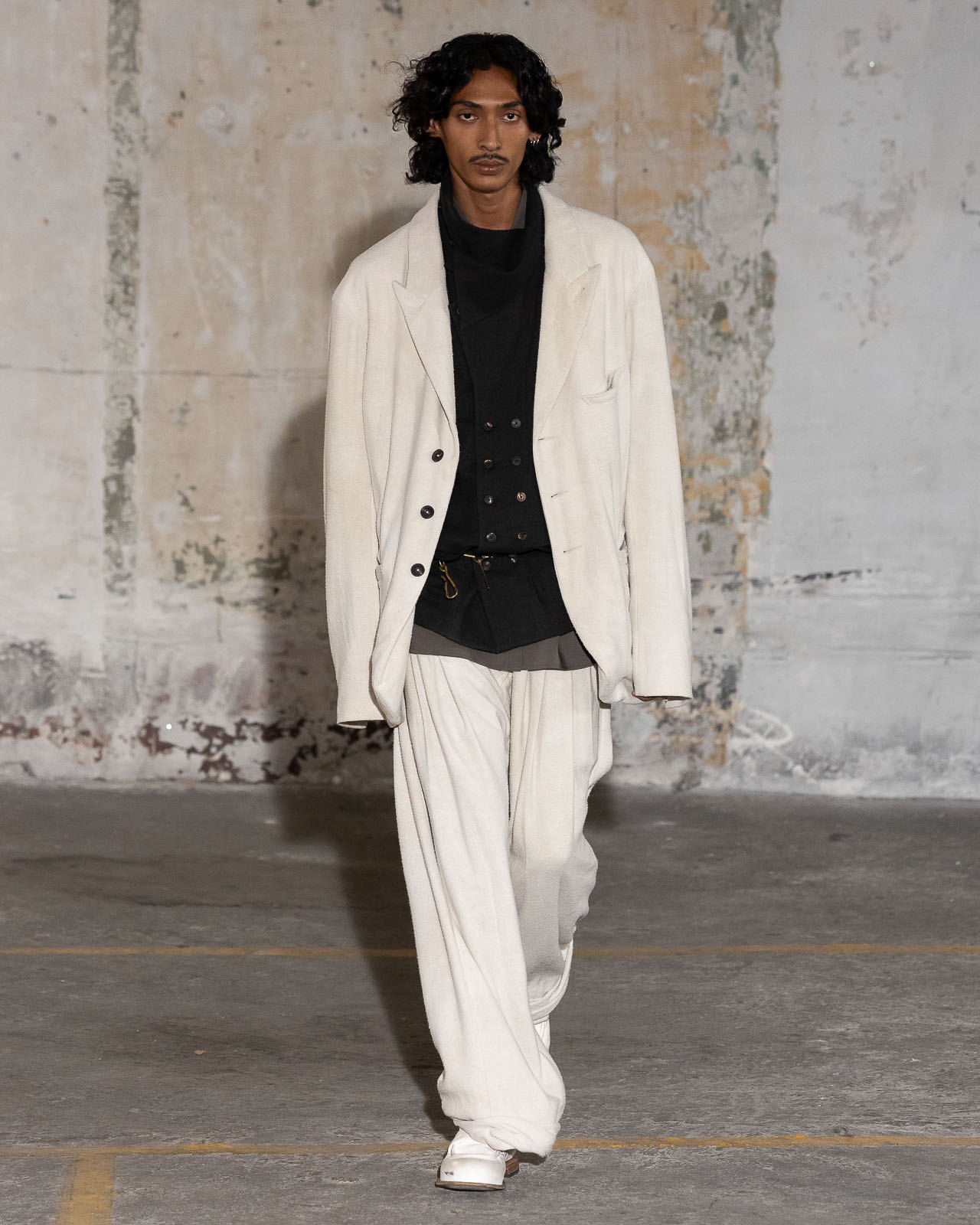 The Soothing Beauty of Ziggy Chen FW25 at Paris Fashion Week Men's