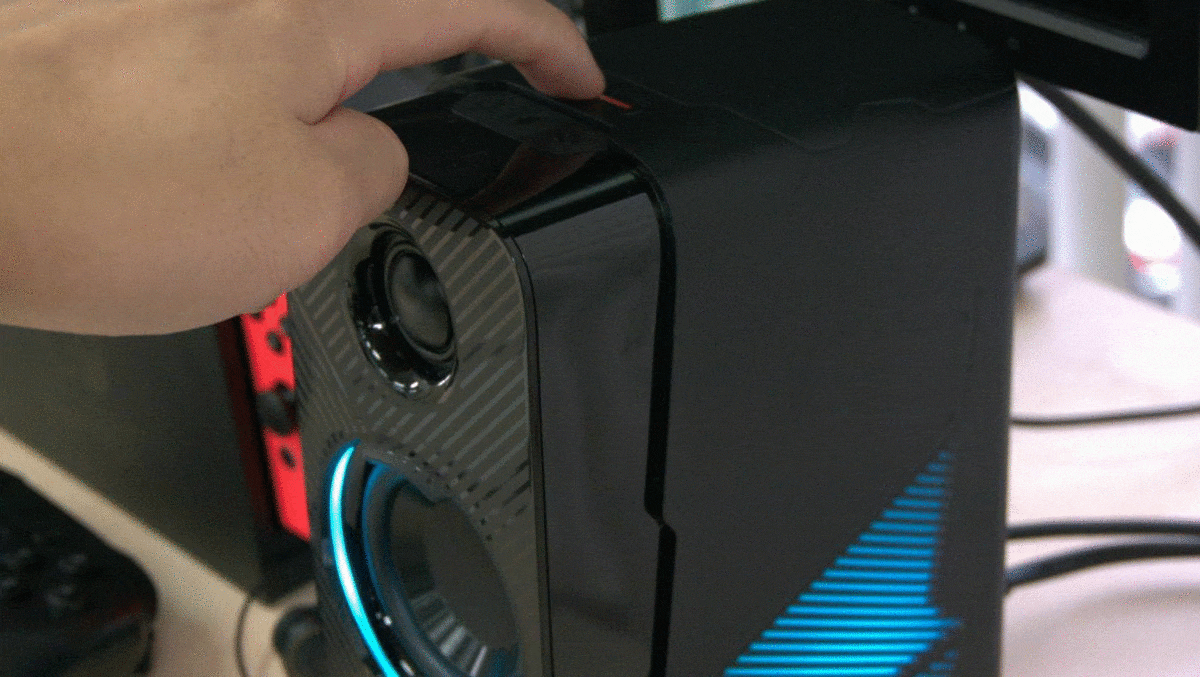 JBLの光るゲーミングスピーカー！見た目も音も大満足な「JBL Quantum