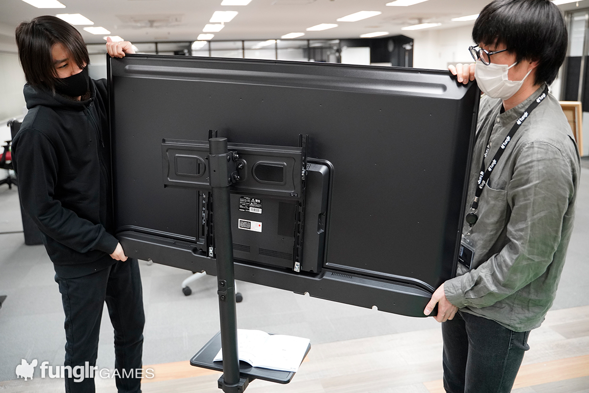 アイリスオーヤマの4K対応テレビ55インチ「55UB10P」を組み立てて